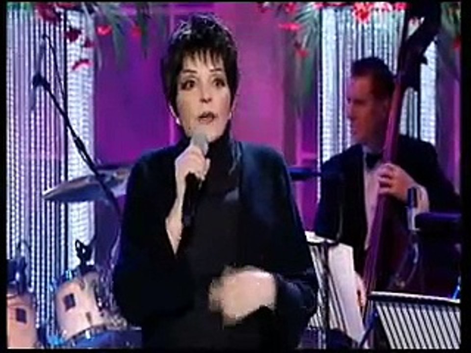 Liza Minnelli sings 'Cabaret'