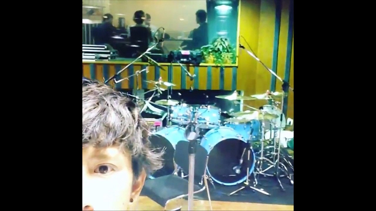 Pillow Talk Cover by Taka with Karaoke subtitle + super cute video