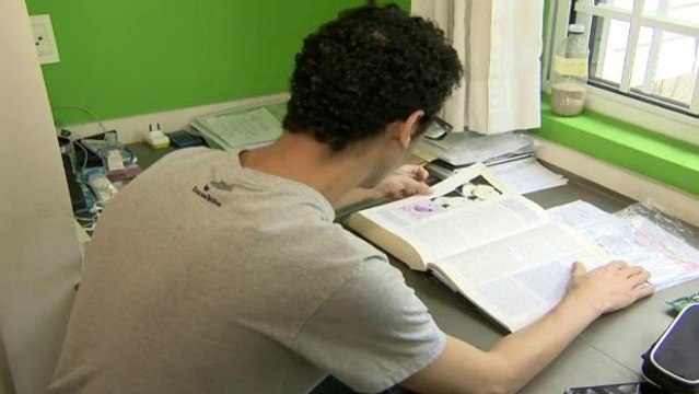 Jovem faz ´vaquinha on-line´ para estudar nos Estados Unidos