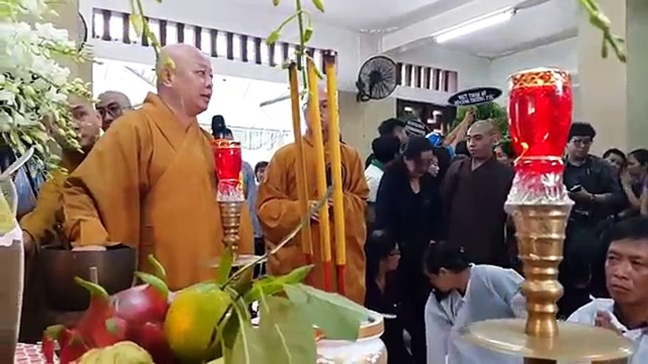 LỄ TANG NSUT ÚT BẠCH LAN P3