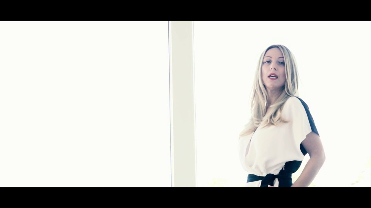 ΠΣ| Σoφία Παράσχη - Δεν έπαψα | (Official ᴴᴰvideo clip)  Greek- face