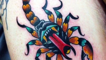 Modèles tatouage signe du scorpion