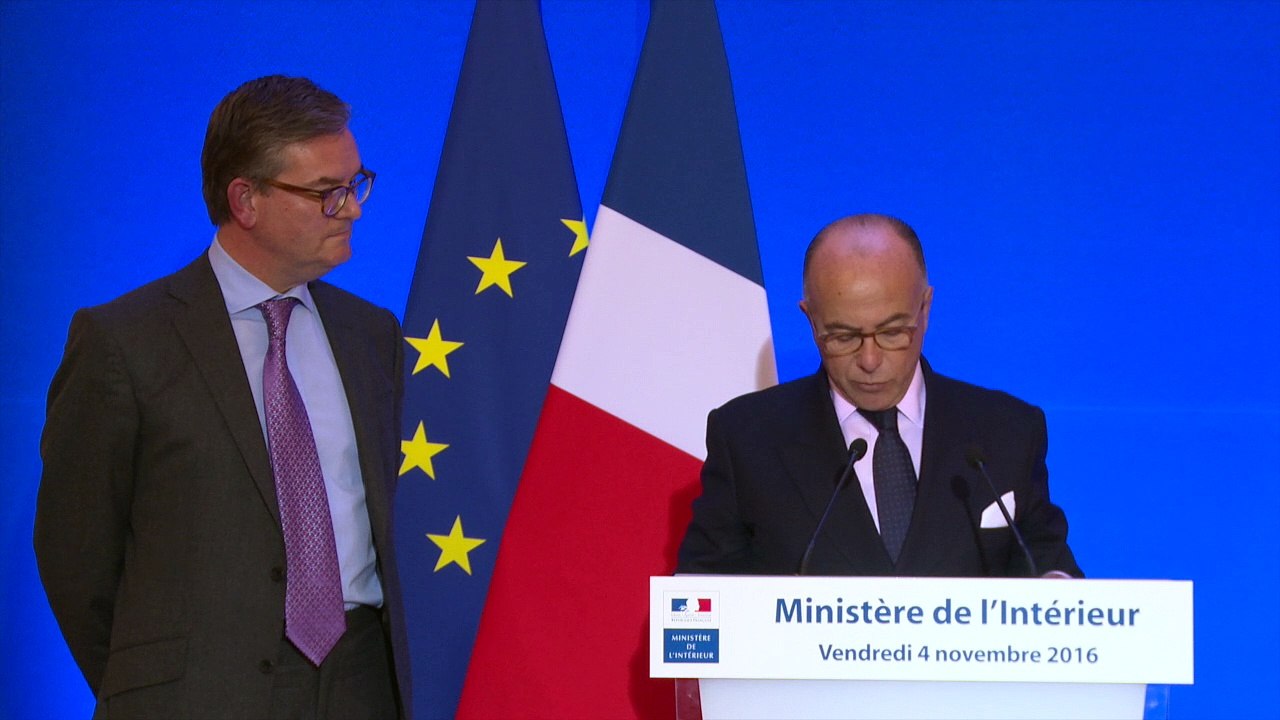 Conférence de presse de M. Bernard Cazeneuve et M. Julian King