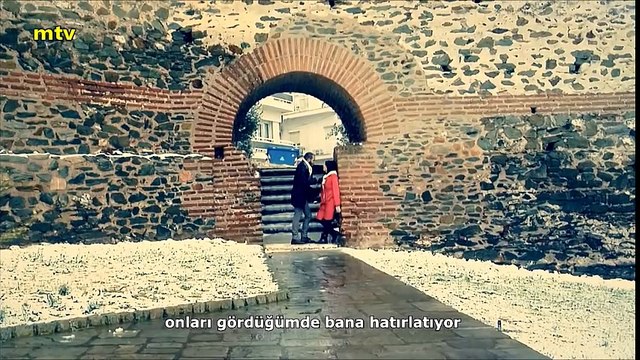 Ζαφείρης Μελάς - Τα μαύρα ματιά σου ( Στα Ελληνικά και στα Τουρκικά) Video Clip