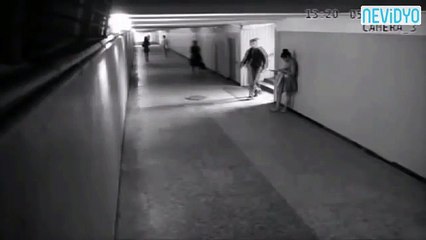 Hırsızı doğduğuna pişman etti!