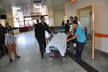 Doğum Yolunda Kaza: Karnındaki Bebeğiyle Öldü