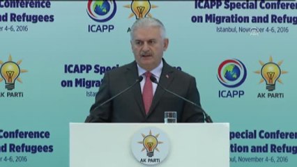 Başbakan Yıldırım: "Göçlerde Sadece Insanlar Ölmüyor, Insanlık da Ölüyor"