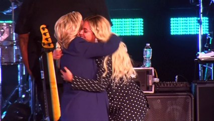 Beyoncé and Jay Z perform at Clinton rally in Ohio