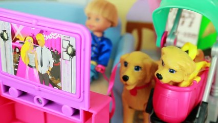 Barbie DOG POOP DOLL + Puppy JAIL Frozen Kids Toby Dog Sitting Toy FREAKS Chelsea KidKraft Dollhouse