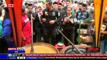 Tải video: Agus Yudhoyono Kunjungi Festival Budaya dan Kuliner Betawi di Batu Ampar