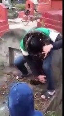 Qabar me Sanp-Snake In Grave :O Astagfirullah