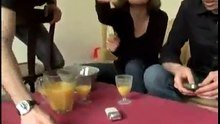 طريقة عجيبة لطبخ الدرة ههه