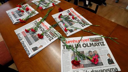 Türkische Gerichte erlassen Haftbefehle: HDP-Vorstizende und Cumhuriyet-Journalisten im Gefängnis