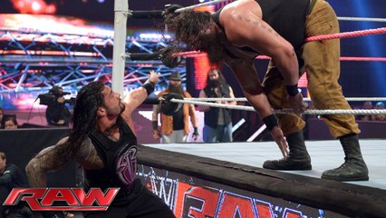 Tải video: WWE Roman Reigns vs Braun Strowman vs Big Show - What a Killing Fight OMG - Handicap Full Match 2016