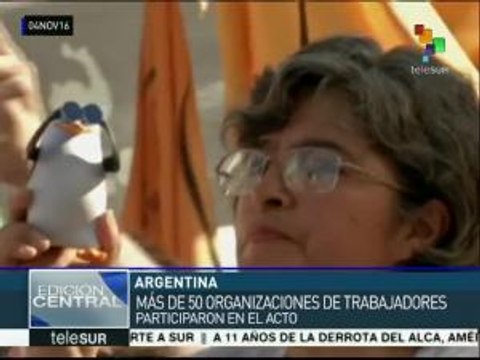 Argentinos marchan contra ajustes y despidos