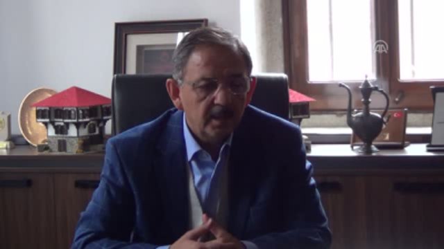 Çevre ve Şehircilik Bakanı Özhaseki