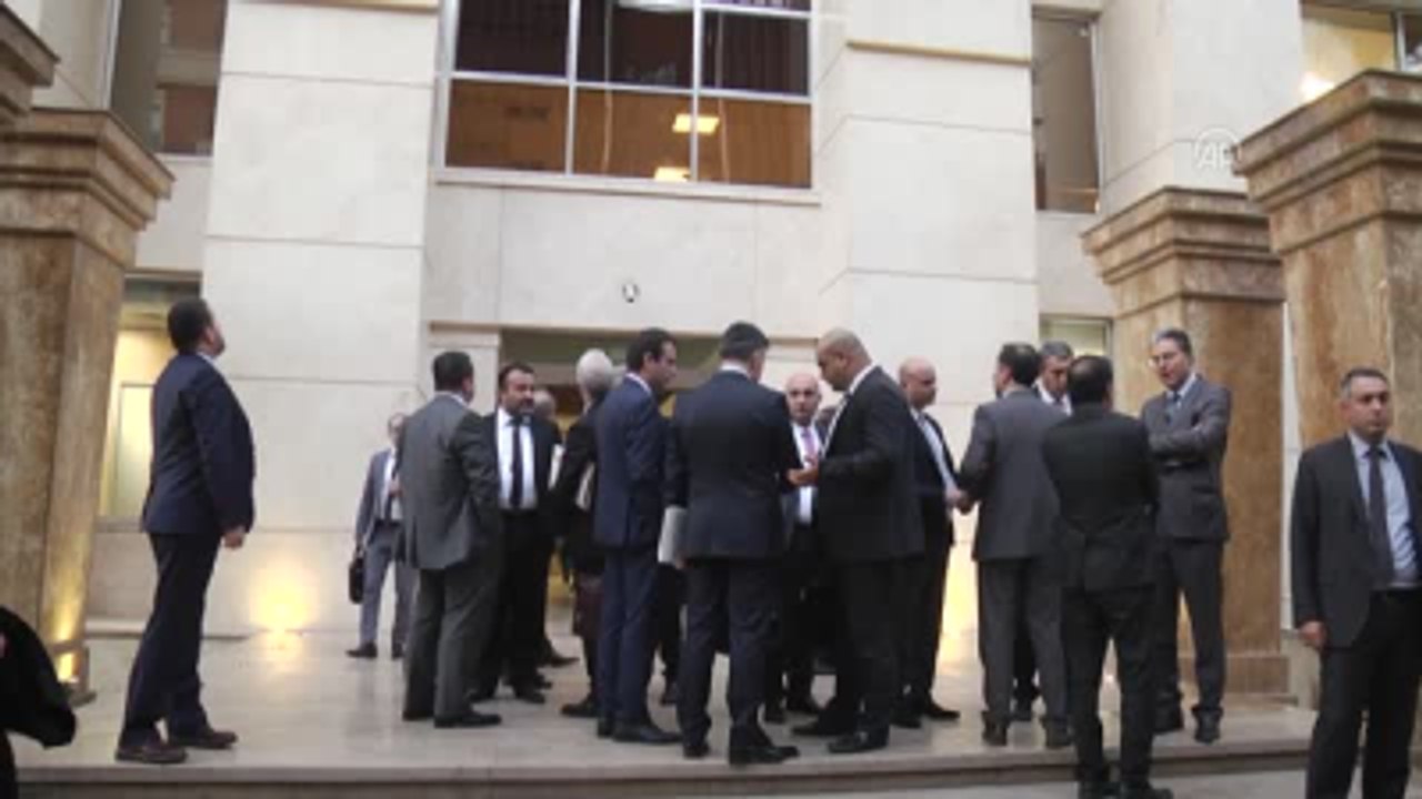 Zeybekci, Türk Ticaret Merkezi Gezisi Esnasında Soruları Yanıtladı