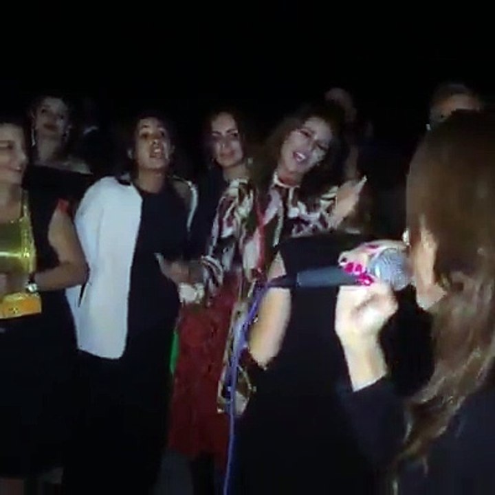 فيديو مسرب فضيحة تونسية مثقفين و فنانين توانسة في ليلة كحولية في ضيافة سفير فرنسا !!!شرفتونا يراكم مهلوكين