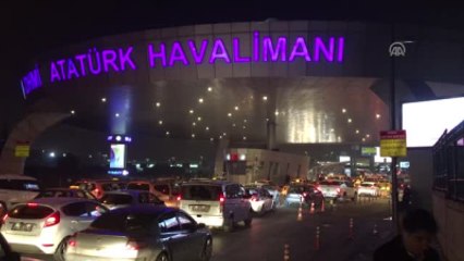 Atatürk Havalimanında Polisin Dur Ihtarına Uymayan Iki Kişi Yakalandı (2)