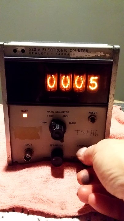 HP 5221A Electronic Counter