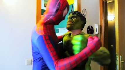 SPIDER-MAN TURNS VS THE GORILLA !! Bad Baby Spiderman vs Frozen Elsa w/ Toy Freaks Family Hidden Egg