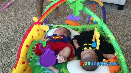 TWIN BABIES SICK get SHOT Pretend Play Dr. Spidey Check Up Superhero Doctor Spiderman Kids Video-f0HfmY4uwTg