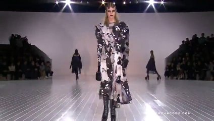 Marc Jacobs - Fall Winter 2016-2017 Full Fashion Show TV 1