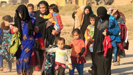 Civilians in Mosul fled their homes to head a safer territory