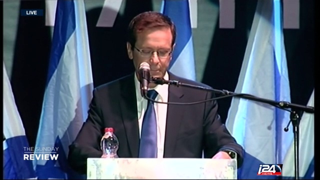 11/06: Tens of thousands attend Rabin Memorial in Tel Aviv