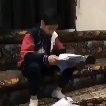 هههه ... ترك القراءة ولعب بالجوال ... انظر ماذا حدث بعد ذلك ؟؟؟؟