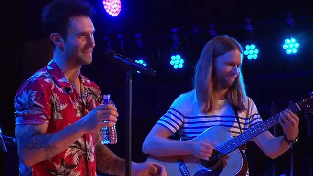 Maroon 5 - She Will Be Loved (Amex EveryDay LIVE)