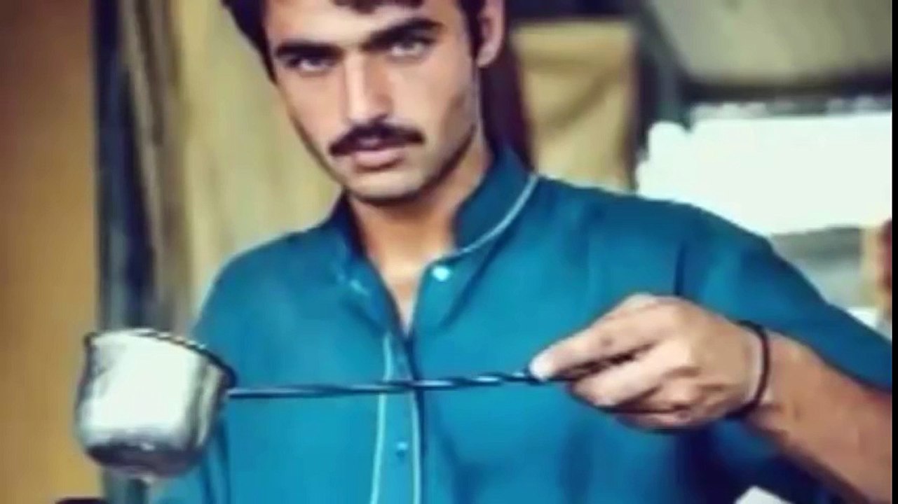 Arshad Khan Chai Wala Exposed By a Islamabad Girl Must Watch