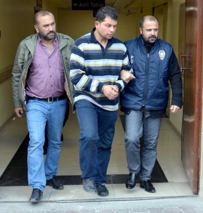 Suriyeli Koca, 5 Yaşındaki Oğlunun Gözü Önünde Eşini Öldürdü