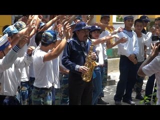 Chùm khế ngọt trên đảo Sinh Tồn