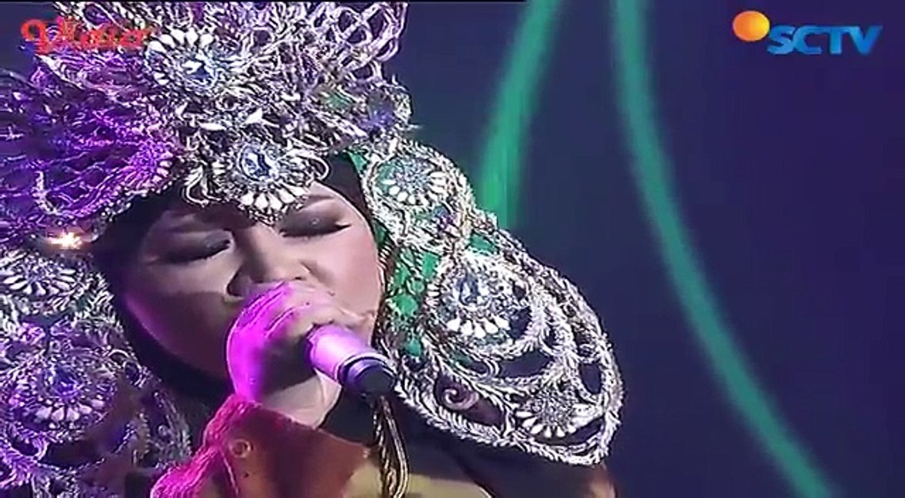 Melly Goeslaw dan Lesti DA - Ada Apa Dengan Cinta (Festival Film Bandung 2016)