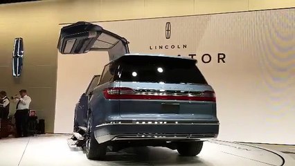 Lincoln Gullwinged Navigator Concept, Luxurious SUV !