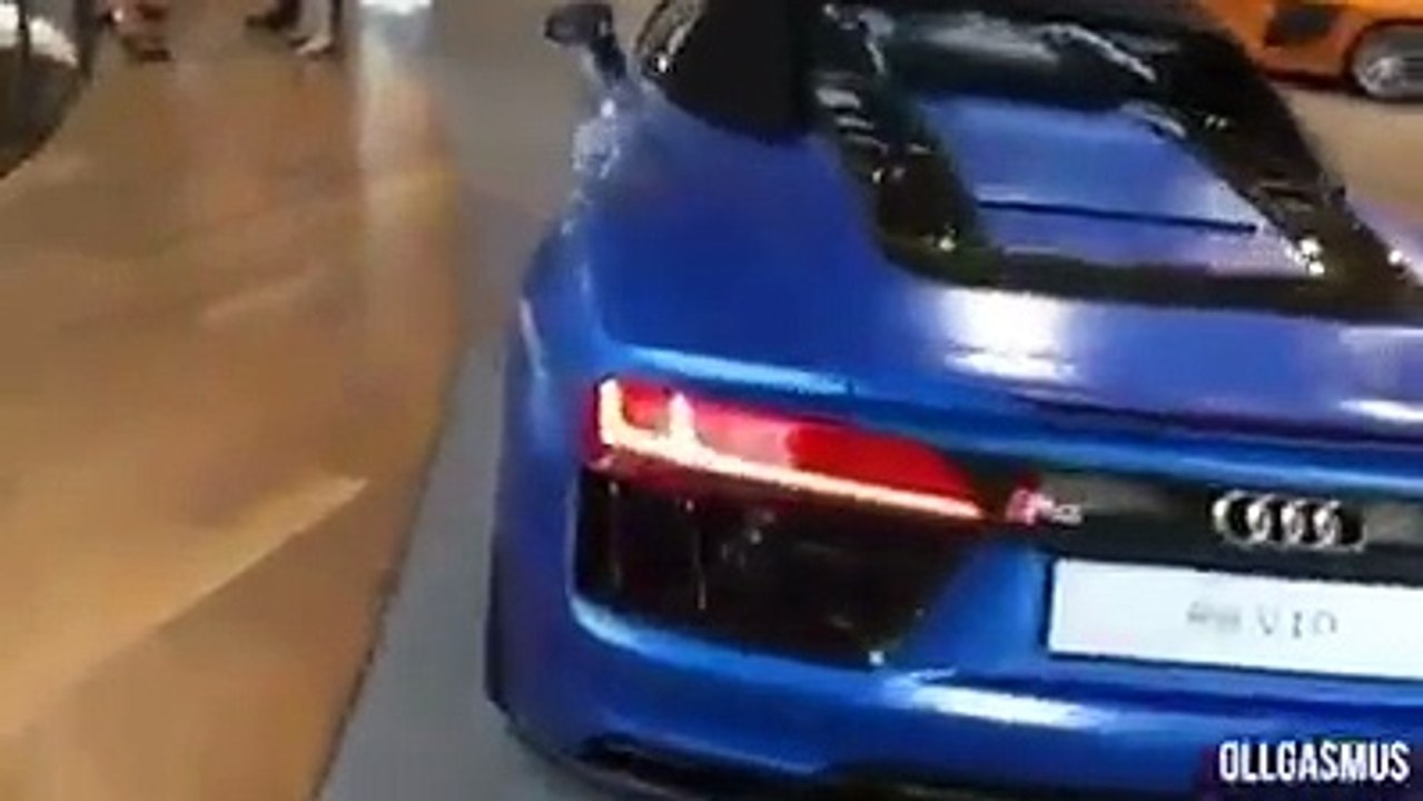 NEW AUDI R8 SPYDER