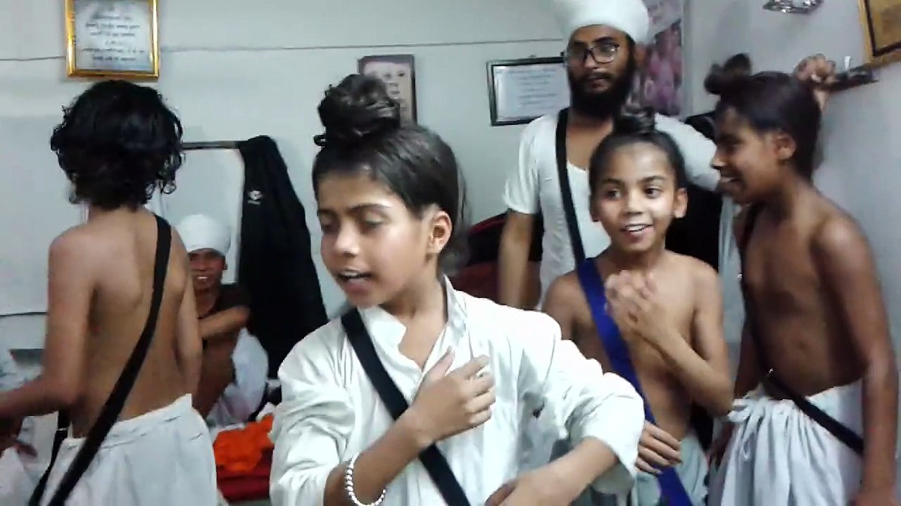 Baru Saab Da PARDAFAASH