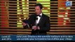 Baiser passionné de Julia Louis-Dreyfus et de Jim Parsons lors des Emmy Awards 2014