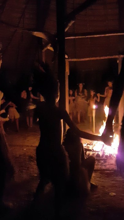 CEREMONIE CHEZ LES MUNDURUKUS