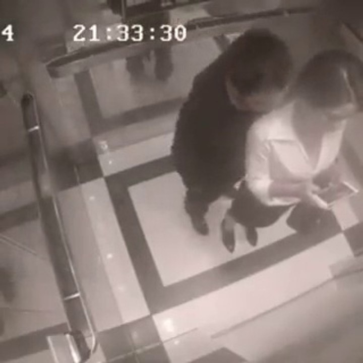 Il harcèle une femme dans l'ascenseur : mauvaise idée mec!!!!