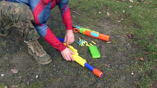 New Sniper Spiderman Castle Adventure in BB Air Pellet Nerf Gun Serie, Superhero Blaster Gun
