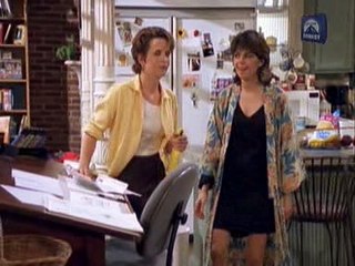 Caroline In The City - 205 - Caroline And The Dreamers