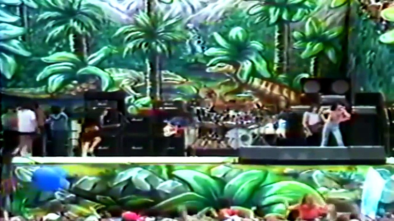 AC/DC - Highway To Hell (Live Oakland 1979) HD