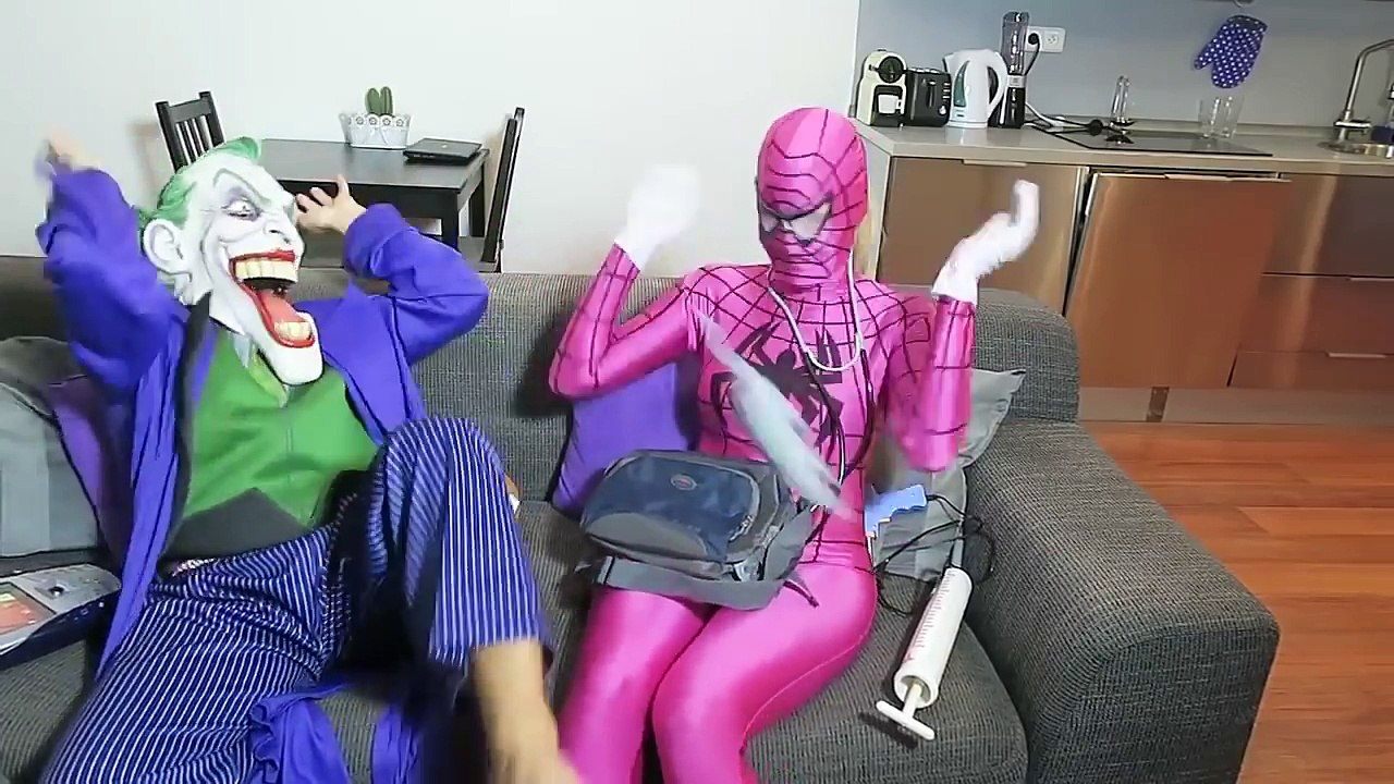 Frozen Elsa vs Joker vs Doctor Spiderman Syringe! w/ Vampire Anna Superhero IRL