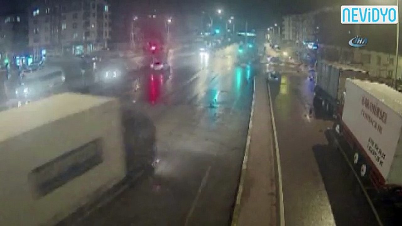 Zikzaklar çizerek devrildi!