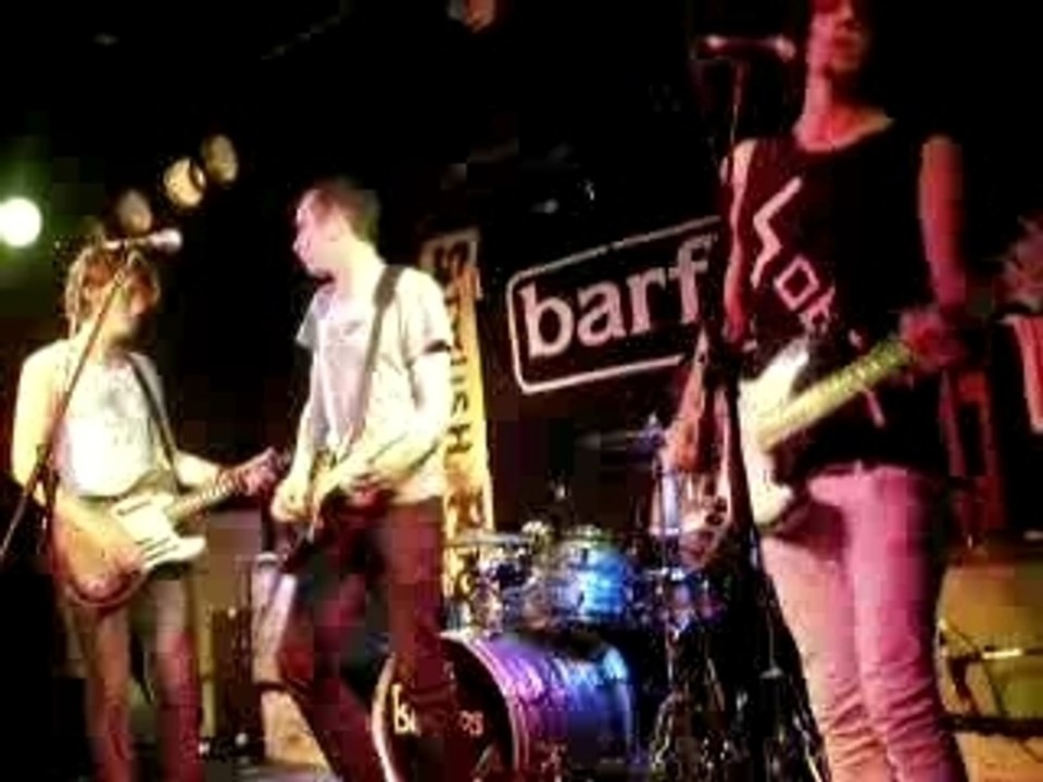 eight legs@barfly