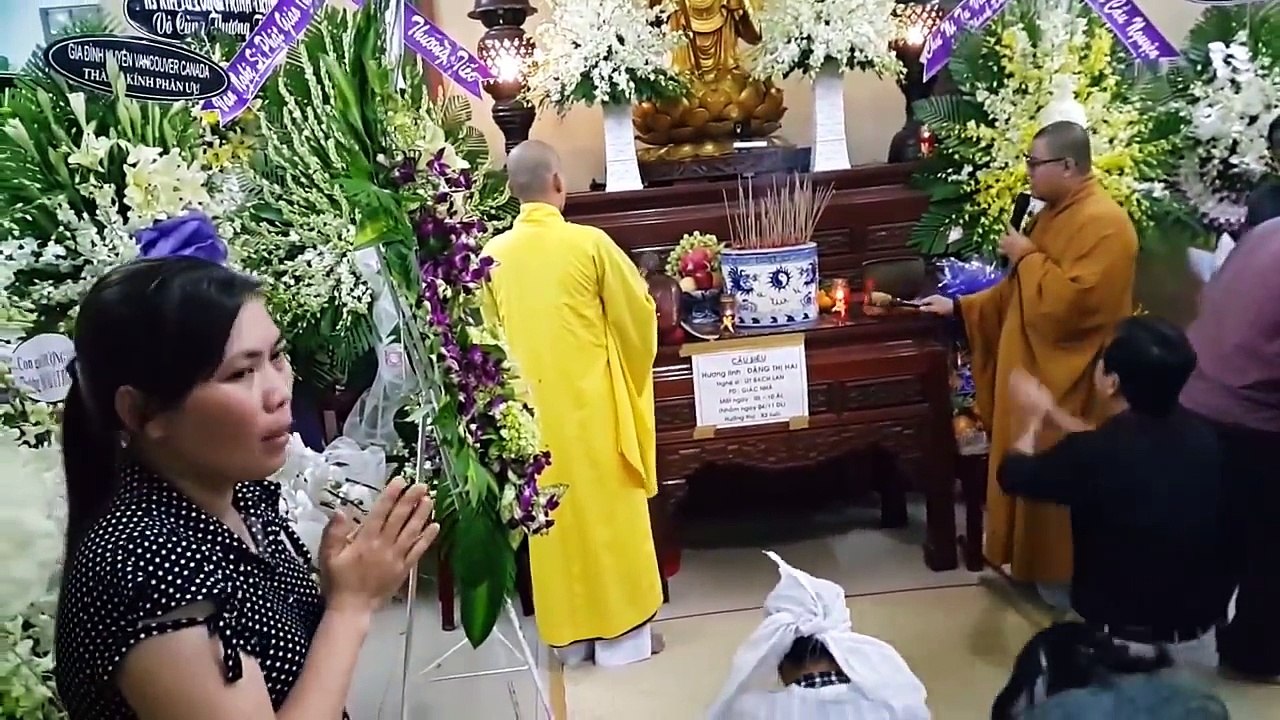 LỄ TANG NSUT ÚT BẠCH LAN P4