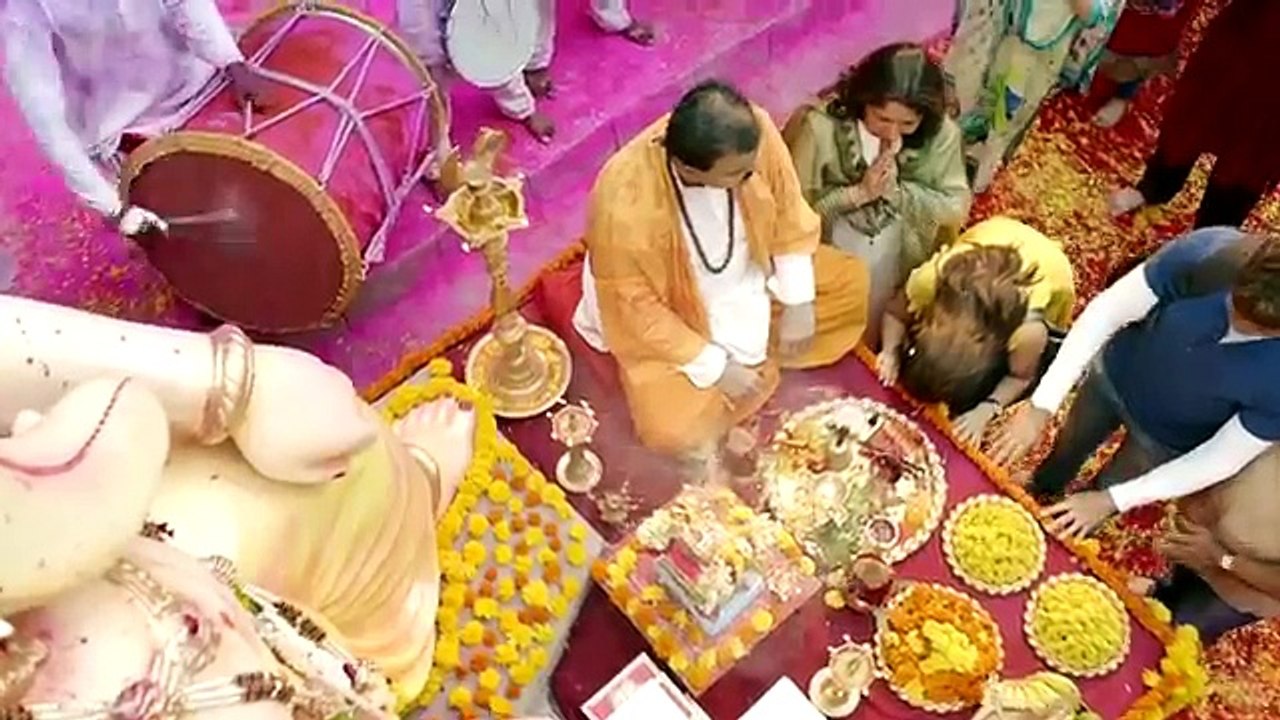 Kadam Se ! Kaabil Hindi Movie Song