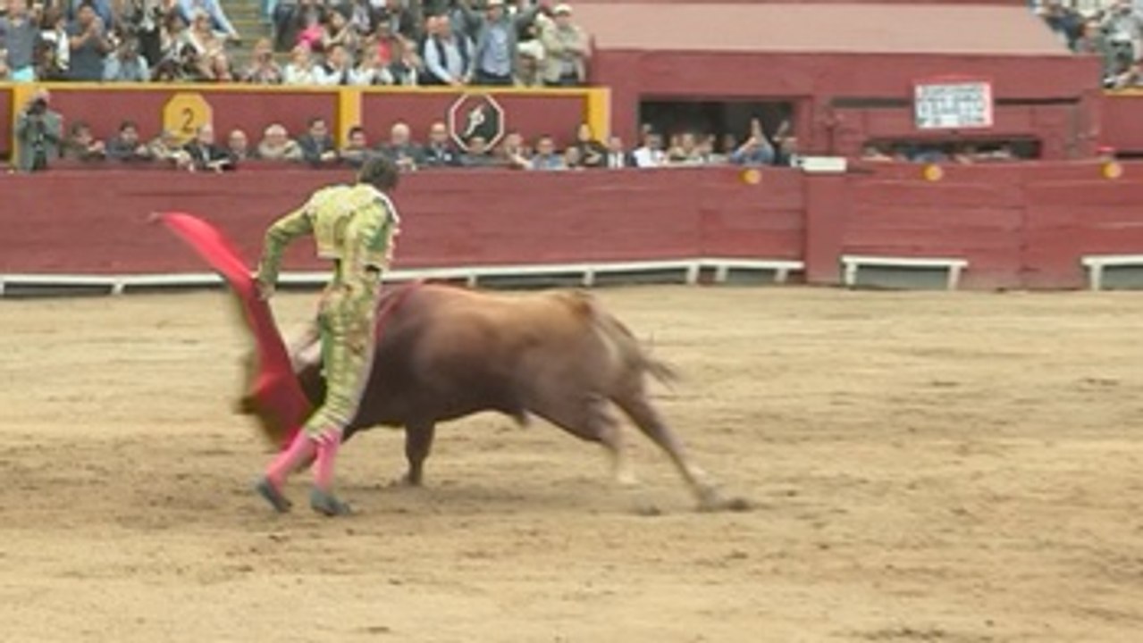 Roca Rey y El Juli triunfan en la primera de Acho